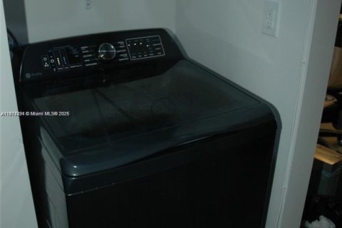 Купить кондоминиум в Лодерхилл, Флорида 3 спальни, 126.72м2, № 1968271 - фото 15