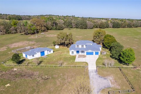 House in Floral City, Florida 5 bedrooms, 425.03 sq.m. № 1574897 - photo 25