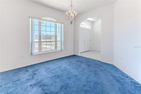House in Floral City, Florida 5 bedrooms, 425.03 sq.m. № 1574897 - photo 17