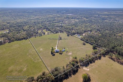 House in Floral City, Florida 5 bedrooms, 425.03 sq.m. № 1574897 - photo 8