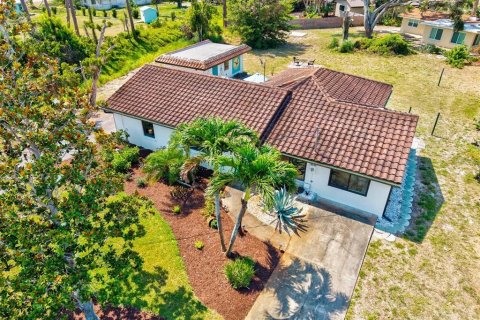 House in Venice, Florida 3 bedrooms, 151.99 sq.m. № 1750067 - photo 3