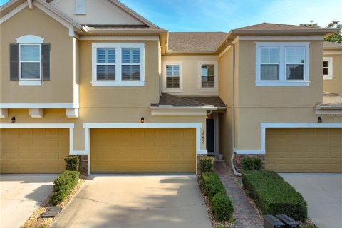 Townhouse in Clermont, Florida 3 bedrooms, 164.62 sq.m. № 2321379 - photo 2
