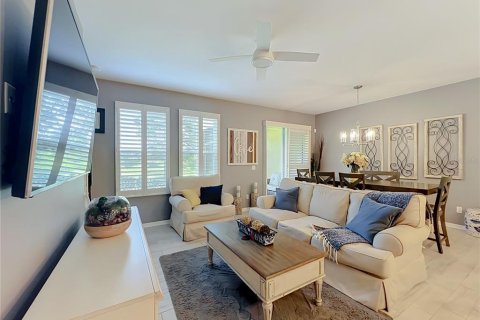 Townhouse in Clermont, Florida 3 bedrooms, 164.62 sq.m. № 2321379 - photo 27