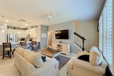 Townhouse in Clermont, Florida 3 bedrooms, 164.62 sq.m. № 2321379 - photo 25