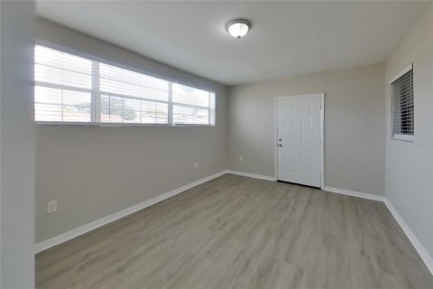Villa ou maison à louer à Orlando, Floride: 2 chambres, 121.24 m2 № 2324796 - photo 14