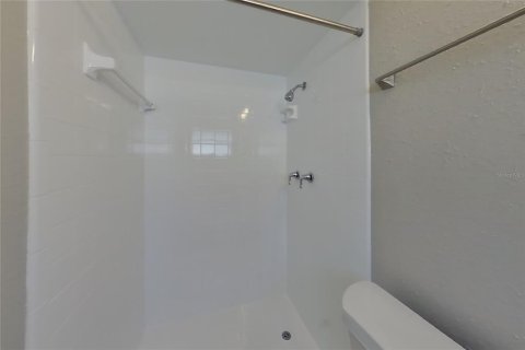 Villa ou maison à louer à Orlando, Floride: 2 chambres, 121.24 m2 № 2324796 - photo 11