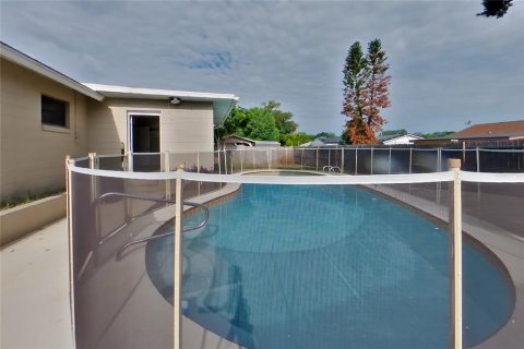 Villa ou maison à louer à Orlando, Floride: 2 chambres, 121.24 m2 № 2324796 - photo 16