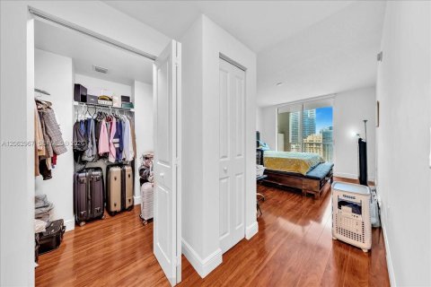 Condo in Miami, Florida, 2 bedrooms  № 2265904 - photo 19