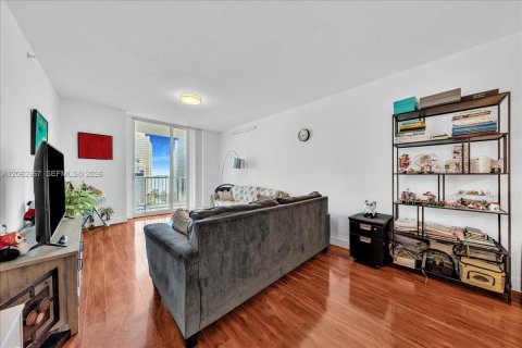 Condo in Miami, Florida, 2 bedrooms  № 2265904 - photo 6