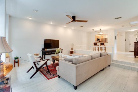 Condominio en venta en Altamonte Springs, Florida, 3 dormitorios, 155.7 m2 № 1803135 - foto 4