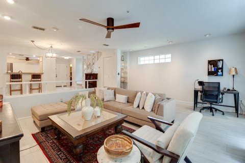 Condominio en venta en Altamonte Springs, Florida, 3 dormitorios, 155.7 m2 № 1803135 - foto 6