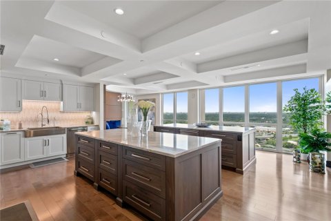 Condo in Tampa, Florida, 4 bedrooms  № 1661906 - photo 22