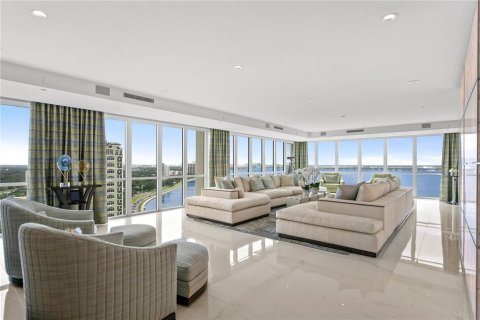 Condo in Tampa, Florida, 4 bedrooms  № 1661906 - photo 4