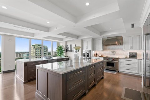 Condo in Tampa, Florida, 4 bedrooms  № 1661906 - photo 21