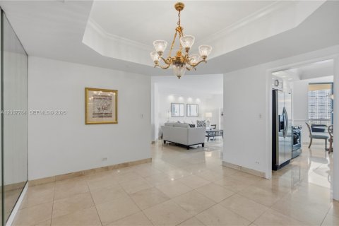 Condo in Aventura, Florida, 2 bedrooms № 2089497 - photo 8
