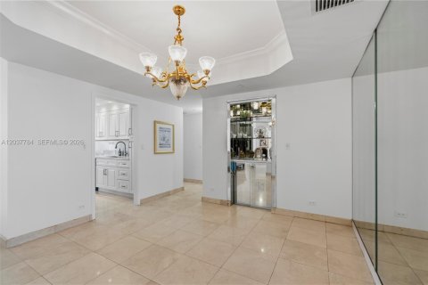 Condo in Aventura, Florida, 2 bedrooms № 2089497 - photo 26
