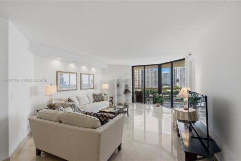 Condo in Aventura, Florida, 2 bedrooms  № 2089497