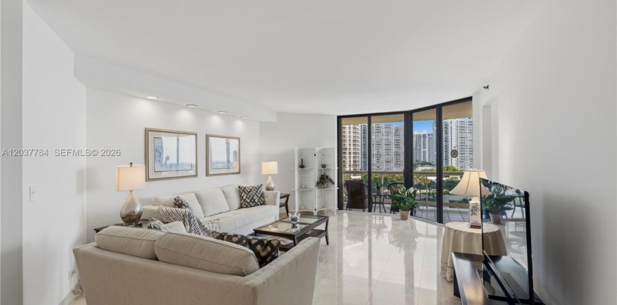 Condo in Aventura, Florida, 2 bedrooms № 2089497