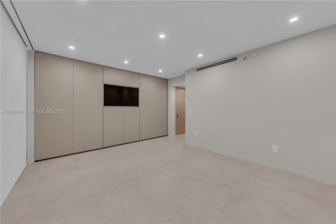 Купить кондоминиум в Холливуд, Флорида 2 спальни, 209.96м2, № 1985791 - фото 22