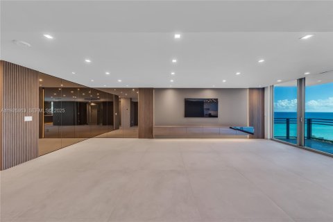 Купить кондоминиум в Холливуд, Флорида 2 спальни, 209.96м2, № 1985791 - фото 4