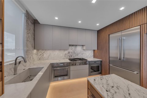 Купить кондоминиум в Холливуд, Флорида 2 спальни, 209.96м2, № 1985791 - фото 11