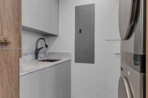 Купить кондоминиум в Холливуд, Флорида 2 спальни, 209.96м2, № 1985791 - фото 16