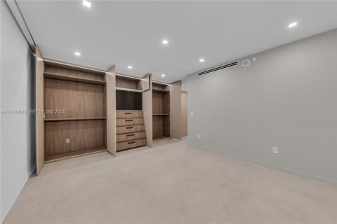 Купить кондоминиум в Холливуд, Флорида 2 спальни, 209.96м2, № 1985791 - фото 23