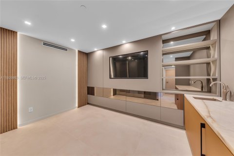 Купить кондоминиум в Холливуд, Флорида 2 спальни, 209.96м2, № 1985791 - фото 18