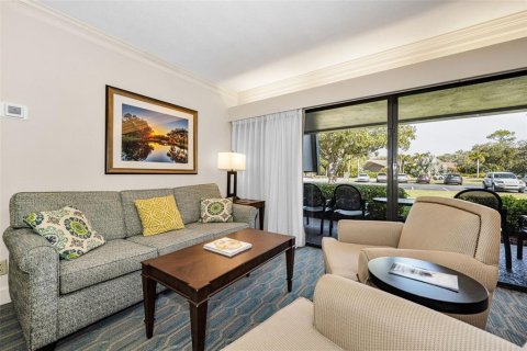 Condo in Palm Harbor, Florida, 2 bedrooms № 2128146 - photo 8