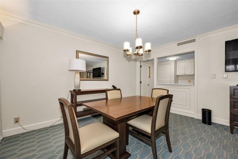 Condo in Palm Harbor, Florida, 2 bedrooms № 2128146 - photo 11