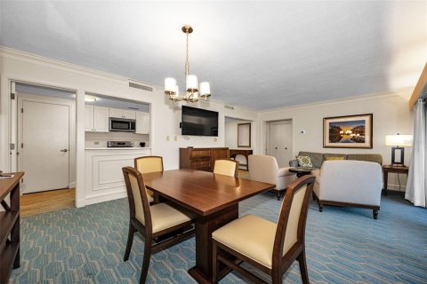 Condo in Palm Harbor, Florida, 2 bedrooms № 2128146 - photo 12