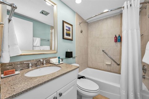 Condo in Palm Harbor, Florida, 2 bedrooms № 2128146 - photo 23