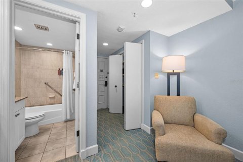 Condo in Palm Harbor, Florida, 2 bedrooms № 2128146 - photo 19