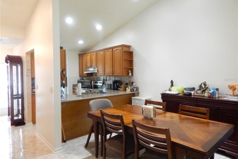 Touwnhouse à vendre à Tampa, Floride: 2 chambres, 101.64 m2 № 1900050 - photo 8