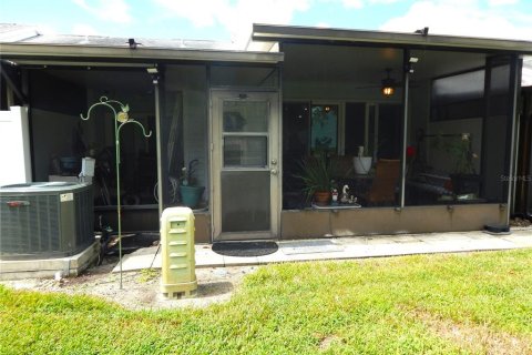 Touwnhouse à vendre à Tampa, Floride: 2 chambres, 101.64 m2 № 1900050 - photo 24