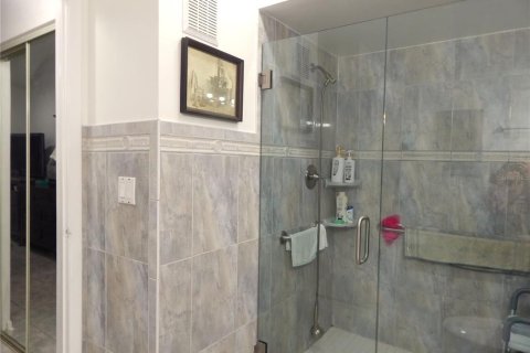 Touwnhouse à vendre à Tampa, Floride: 2 chambres, 101.64 m2 № 1900050 - photo 15
