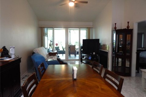 Touwnhouse à vendre à Tampa, Floride: 2 chambres, 101.64 m2 № 1900050 - photo 10