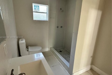 Villa ou maison à louer à Miami, Floride: 4 chambres, 97.36 m2 № 1983777 - photo 19