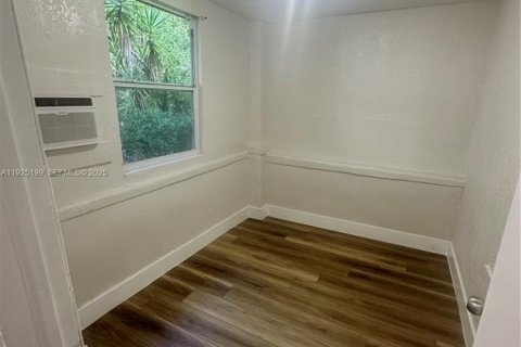 Villa ou maison à louer à Miami, Floride: 4 chambres, 97.36 m2 № 1983777 - photo 6