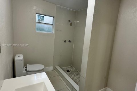 Villa ou maison à louer à Miami, Floride: 4 chambres, 97.36 m2 № 1983777 - photo 18