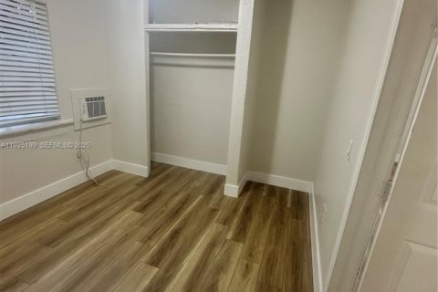 Villa ou maison à louer à Miami, Floride: 4 chambres, 97.36 m2 № 1983777 - photo 10