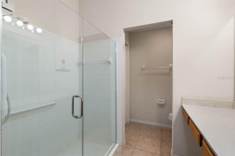 Condo in Sun City Center, Florida, 2 bedrooms  № 2197667 - photo 24
