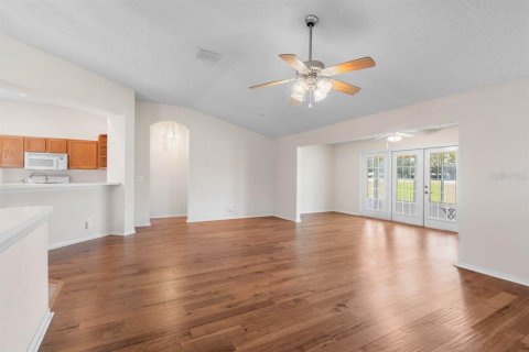 Condo in Sun City Center, Florida, 2 bedrooms  № 2197667 - photo 17
