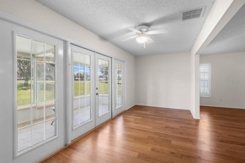 Condo in Sun City Center, Florida, 2 bedrooms  № 2197667 - photo 20
