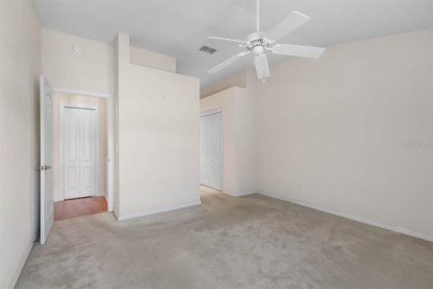 Condo in Sun City Center, Florida, 2 bedrooms  № 2197667 - photo 22
