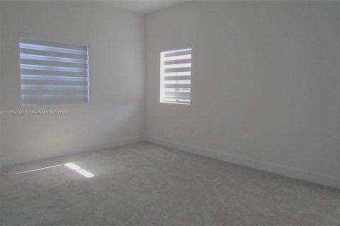 Villa ou maison à louer à Miami, Floride: 4 chambres, 240.25 m2 № 1981662 - photo 20