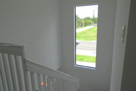 Villa ou maison à louer à Miami, Floride: 4 chambres, 240.25 m2 № 1981662 - photo 16