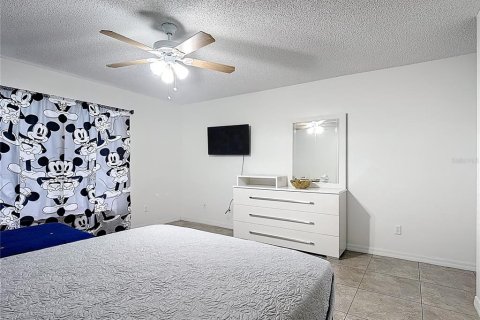 Villa ou maison à vendre à Kissimmee, Floride: 2 chambres, 123.56 m2 № 2394338 - photo 15