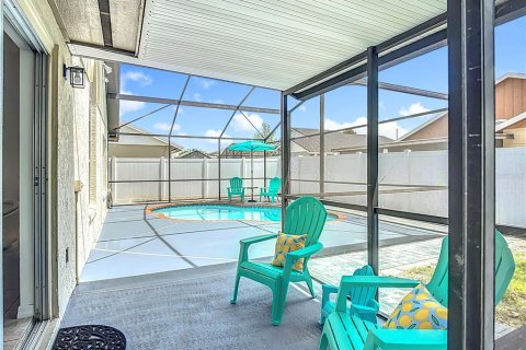 Villa ou maison à vendre à Kissimmee, Floride: 2 chambres, 123.56 m2 № 2394338 - photo 25