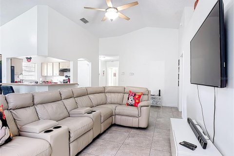 Villa ou maison à vendre à Kissimmee, Floride: 2 chambres, 123.56 m2 № 2394338 - photo 7